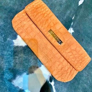 Gianfranco Ferré chamois leather clutch, color old pink